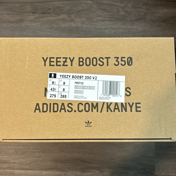 Yeezy Boost 350 V2 Sesame (US 9.5) - Picture 5 of 5